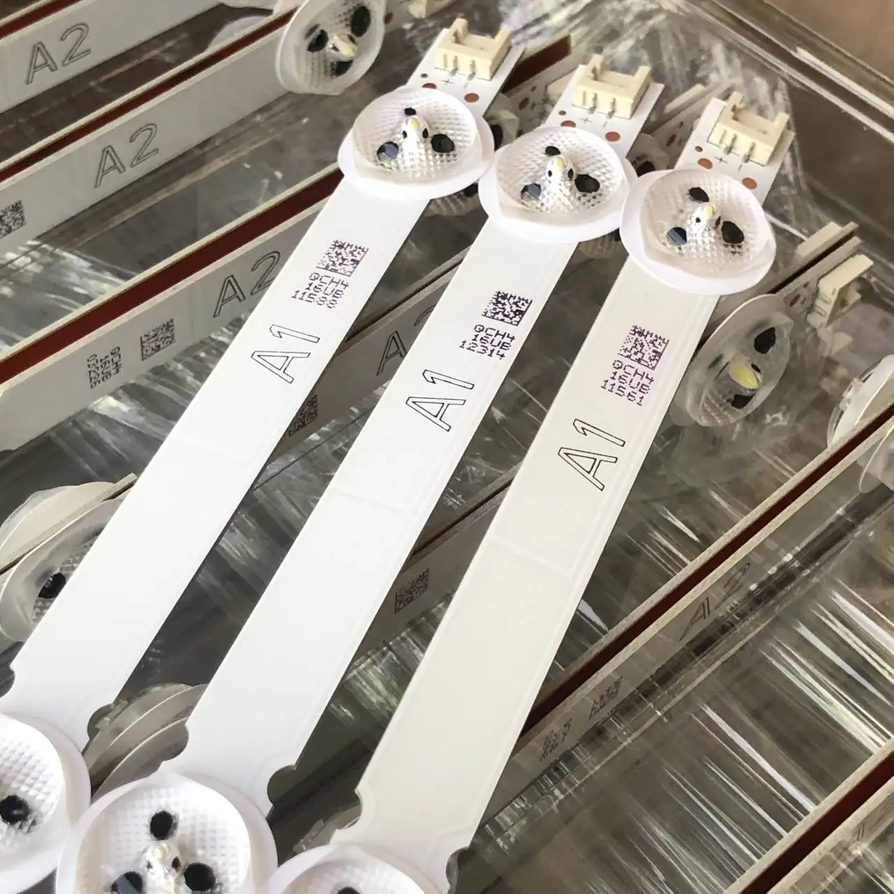 20 conjuntos de tira retroiluminação LED para 32 "ROW2.1 6916L-1105A 6916L-1106A 6916L-1204A 6916L-1205A 32LN540B 32LN5700 32LN5310 32LN5180