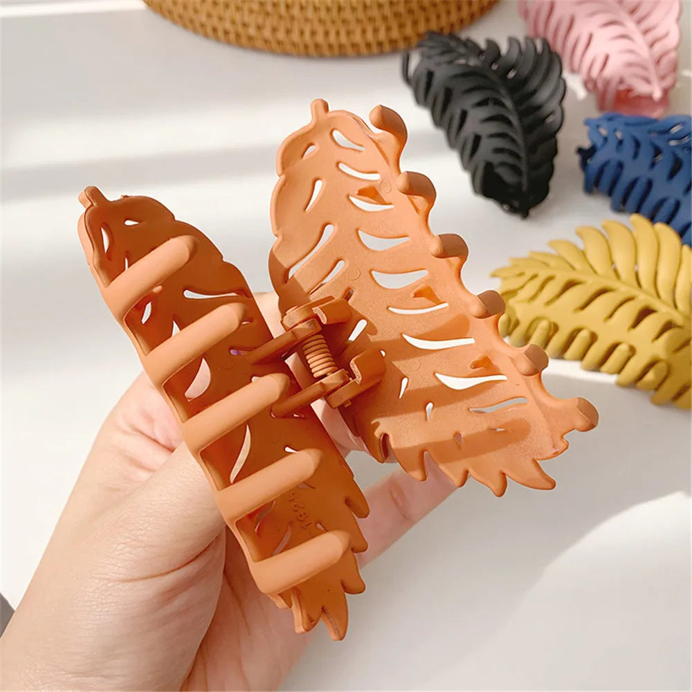 Solid Color Claw Clip Large Barrette Crab Hair Claws Bath Clip Ponytail Clip for Women Girls Hairpins Headwear Hair Accessories