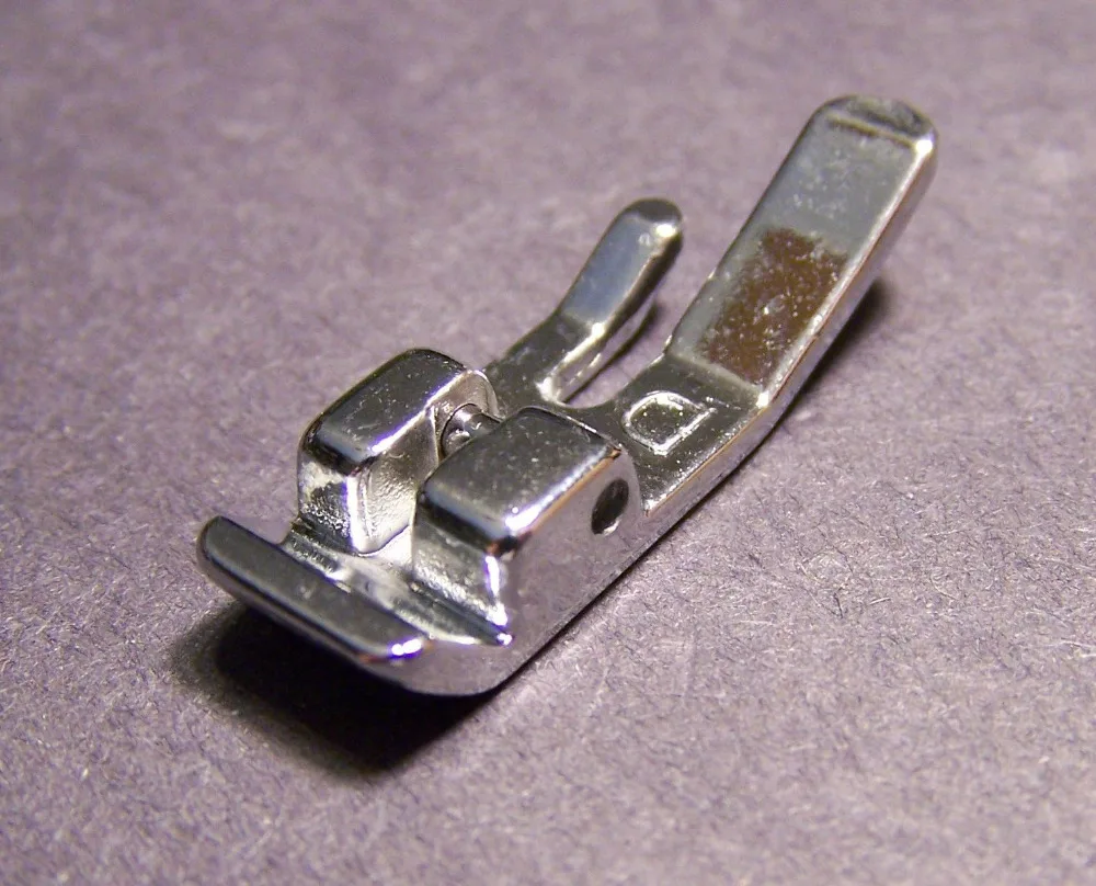 SINGER Sewing Machine Slant Shank Needle Snap On Straight Stitch Narrow Foot #541537