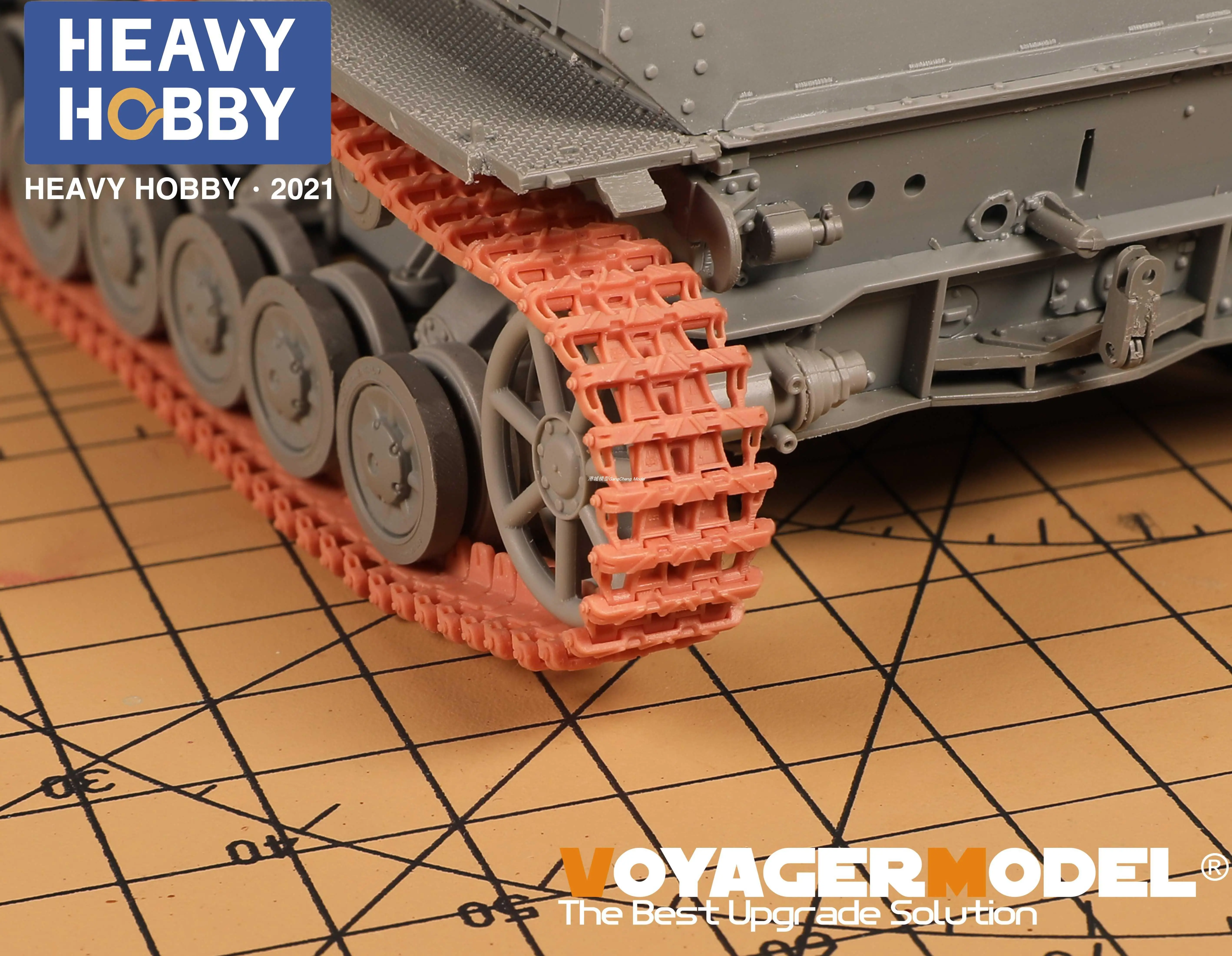 Heavy Hobby PT-35023 1:35 scale WWII German Pz.III/IV 40cm Normal Tracks Middle pattern late type B