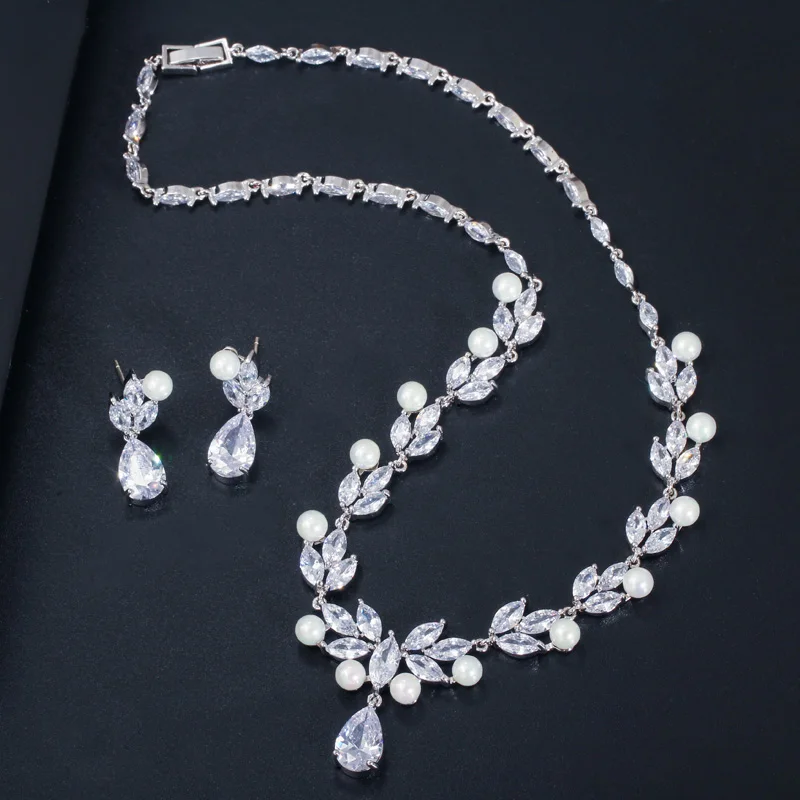 CWWZircons Elegant Dangle Drop Cubic Zirconia Leaf Flower Big Pearl Necklace Earrings Bridal Wedding Jewelry Sets for Women T362