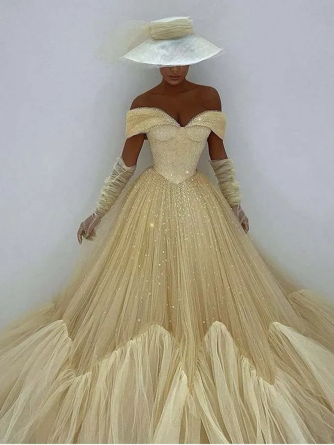 New Arrival Off the Shoulder Sweetheart Beaded Crystals Bling Bling Short Sleeve A Line Pale Yellow Prom Dresses