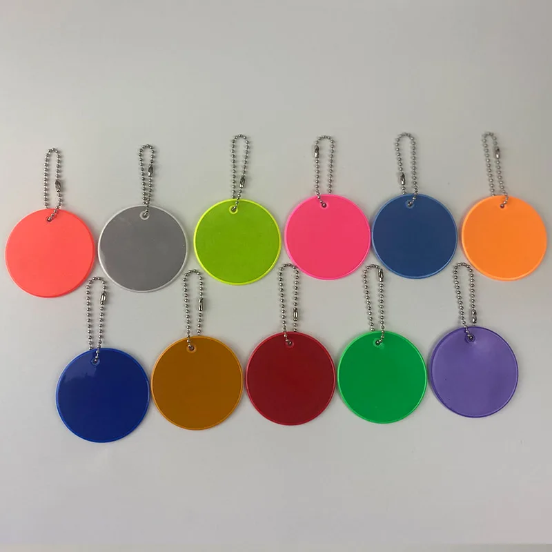 10Pcs 6CM Smile Face Reflective keychains Safety Reflector Bag Pendant Jewelry Accessories Keyrings Night For Kids Women Man