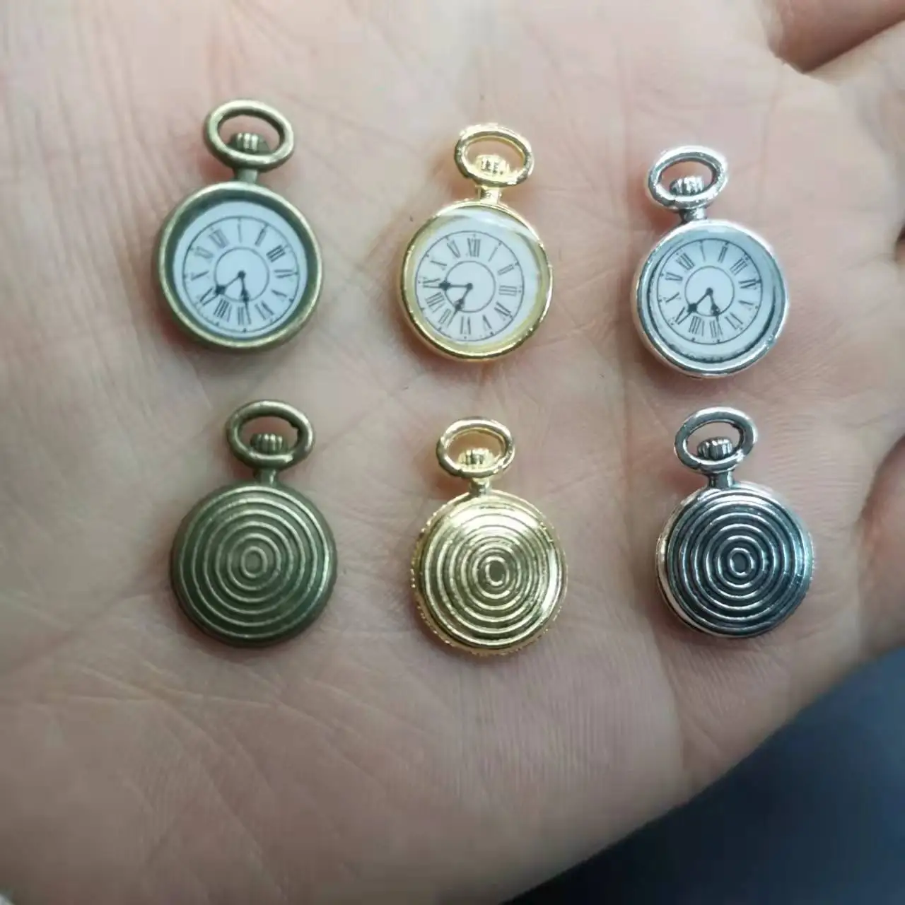 

5PCS/Lot New Coming 17*11mm Antique Bronze Plated Zinc Alloy Enamel Clock Charms Pendants For DIY Jewelry Making Findings