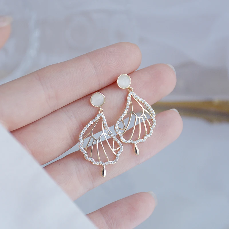 

JUWANG Exquisite 14k Real Gold Round Cat's eye Earring Luxury Bling AAA Zircon Wedding Earring For women Fine Earring Pendant