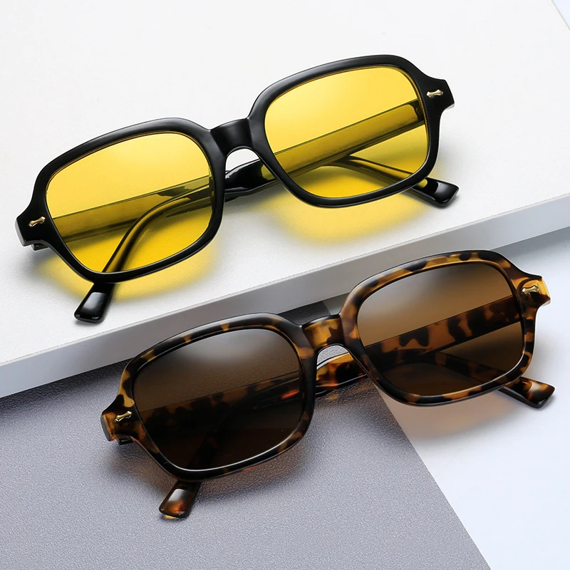 Fashion Black Yellow Square style Vintage Sunglasses Woman Retro Rivet Small Frame Male Sun Glasses Brand Designer Oculos De Sol