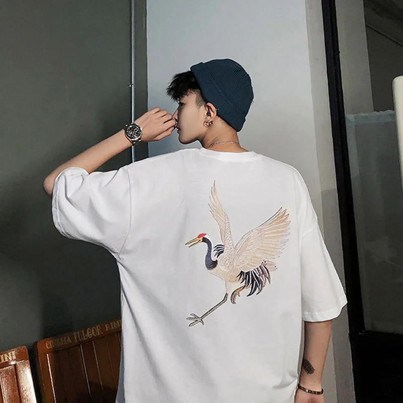 2022 Summer Cartoon Anime Graphic Crane Short Sleeve Men T Shirt Loose All-match Handsome Teenager Boys Oversized Couple Clothes