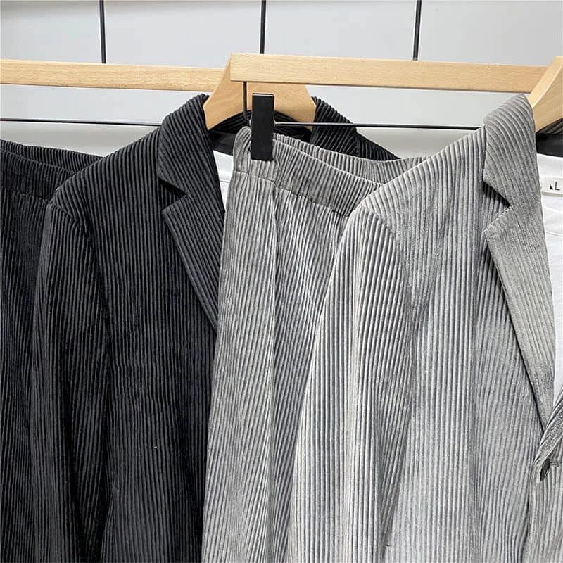 2024 Autumn and winter Corduroy suit two-piece suit men\'s autumn sagging suit handsome velvet pleated closure pants loose Korean