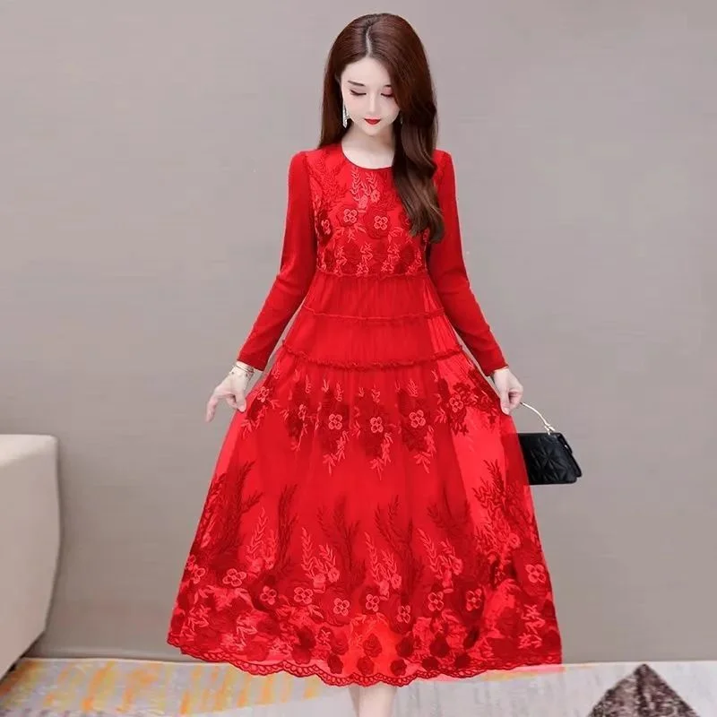 Women Mid-length Autumn Long-sleeved Dress Female New Noble Temperament Mesh Embroidery Large Swing Thin Belly Mother Dress A911