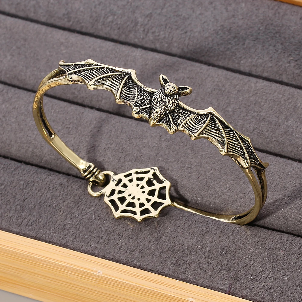 Punk Silver plated Bat Bracelet -Vampire Bat Bracelet Dark Style Bat Spider web Bangles Women Girls Goth Halloween Jewelry gift