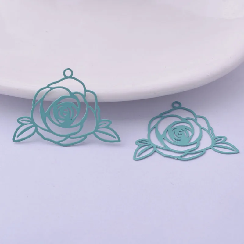 50 Stück AC11619 24*30mm Filigrane Ausgehöhlte Rosenblüten-Anhänger Ohrring-Verbinder – Detail 6