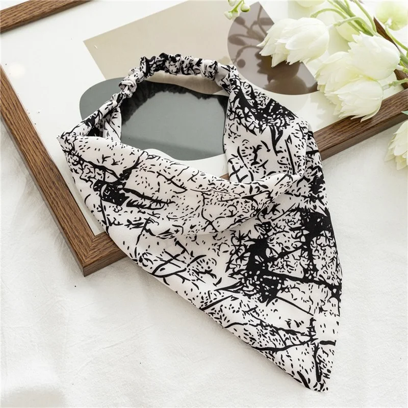 Bohemia Women\'s Bandana Vintage Printted Triangle Head Scarf Turban Elastic Hair Band Scarf Paisley Bandanas Headwear Accesories