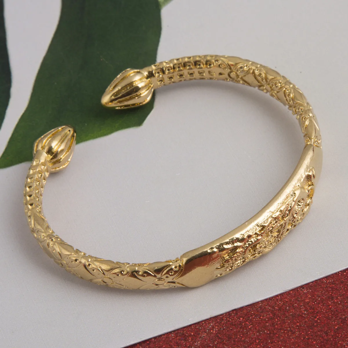 Gold Color Trendy Dragon Bracelet Fashion Accessories Bracelet for Women Bangles Charm Jewelry