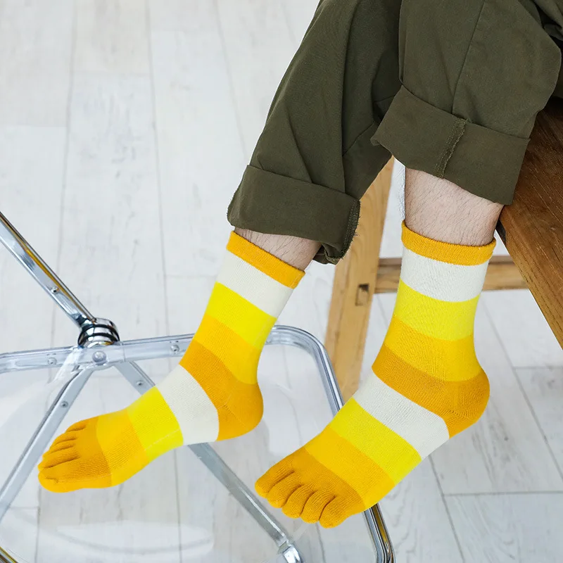 Socks Men Autumn Winter Medium High Tube Five Fingers Splite Colorful Gradual Change Cotton Thicken Striped Casual Toe Sock Man