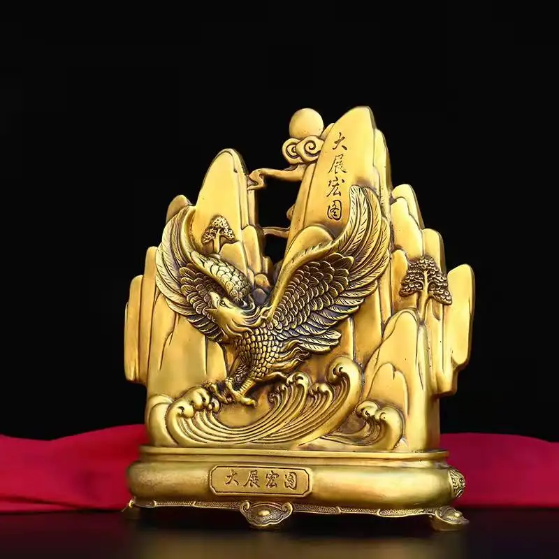 

Rare old copper Eagle flying statue，A grand plan,Necessary ornaments for companies and offices,35cm(H)
