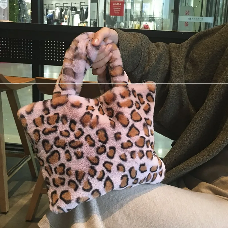 Łańcuszek duża pluszowa torebka nowe śliczne torby moda torba na ramię Crossbody kobieta leopard torba damska torba miękka ciepła torba z futerka