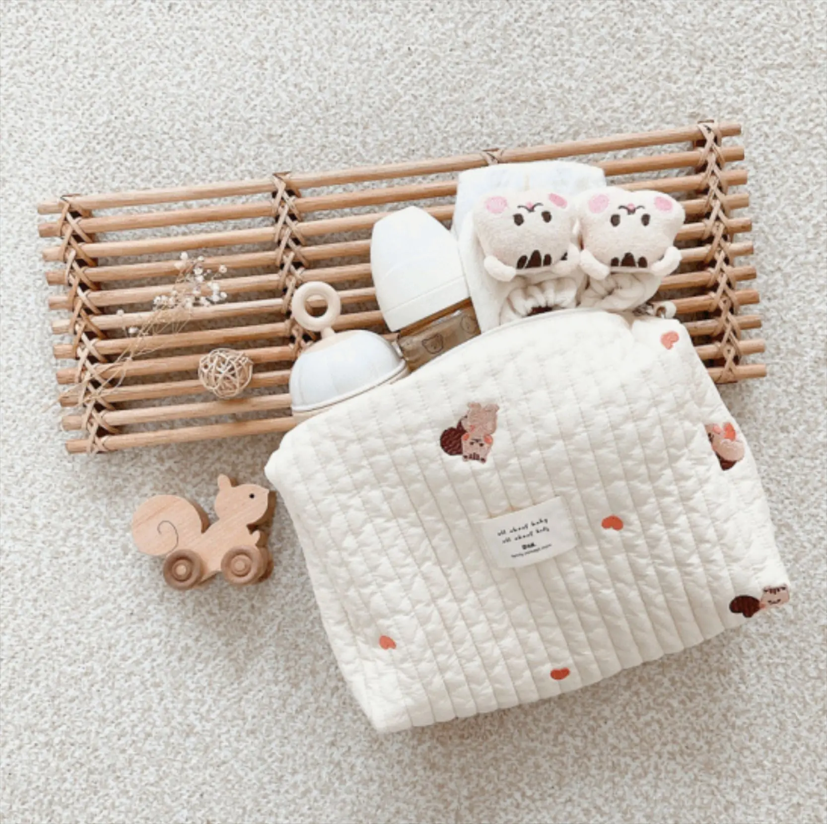 Bear Embroidery Baby Nappy Bag Stroller Diaper Caddies Bags Portable Nappies Storage Toiletry Organizer Mommy Bag for Mom