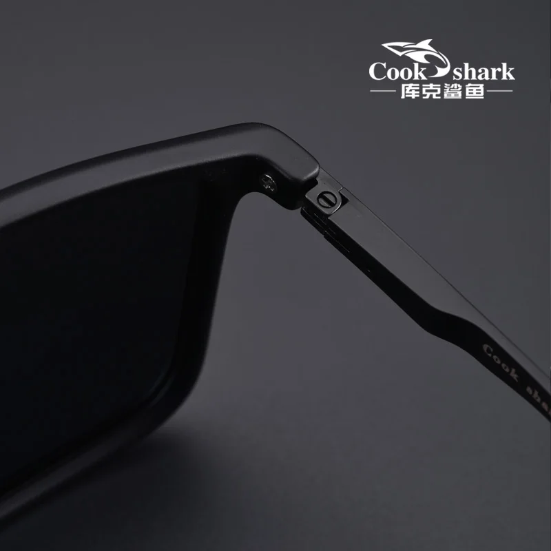 Cook Shark polarized sunglasses men\'s sunglasses women\'s UV protection driving special color-changing glasses trend personality