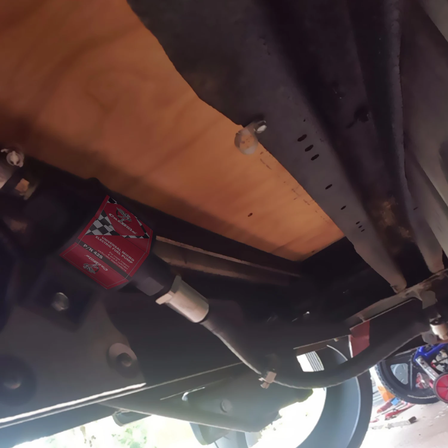 Universal Micro Electric Fuel Pump (2-3.5PSI) - close-up view