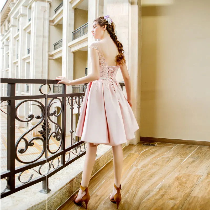 Vestido de noche de encaje rosa para mujer, Vestido corto de dama de honor, ilusión, cuello redondo, fajas de lazo, fiesta de banquete, 2020