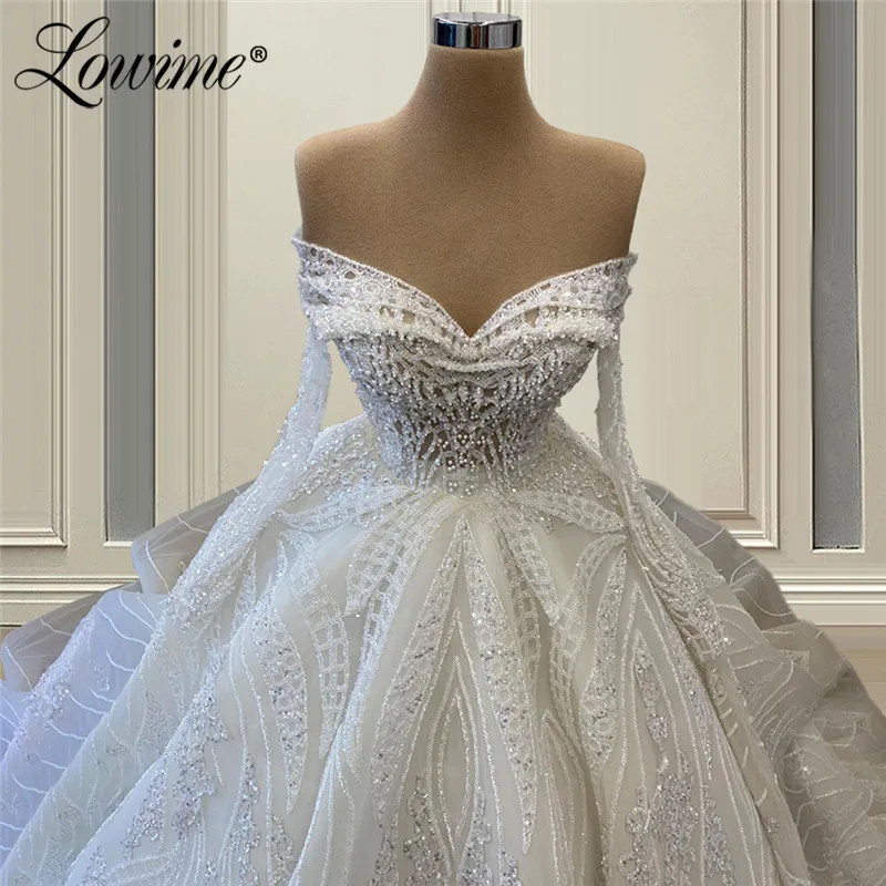 Plus Hochzeit Kleider Elfenbein Perlen Kristalle Puffy Prinzessin Hochzeit Kleid Vestidos De Novia Lange Ärmel Luxus Brautkleider Bräute