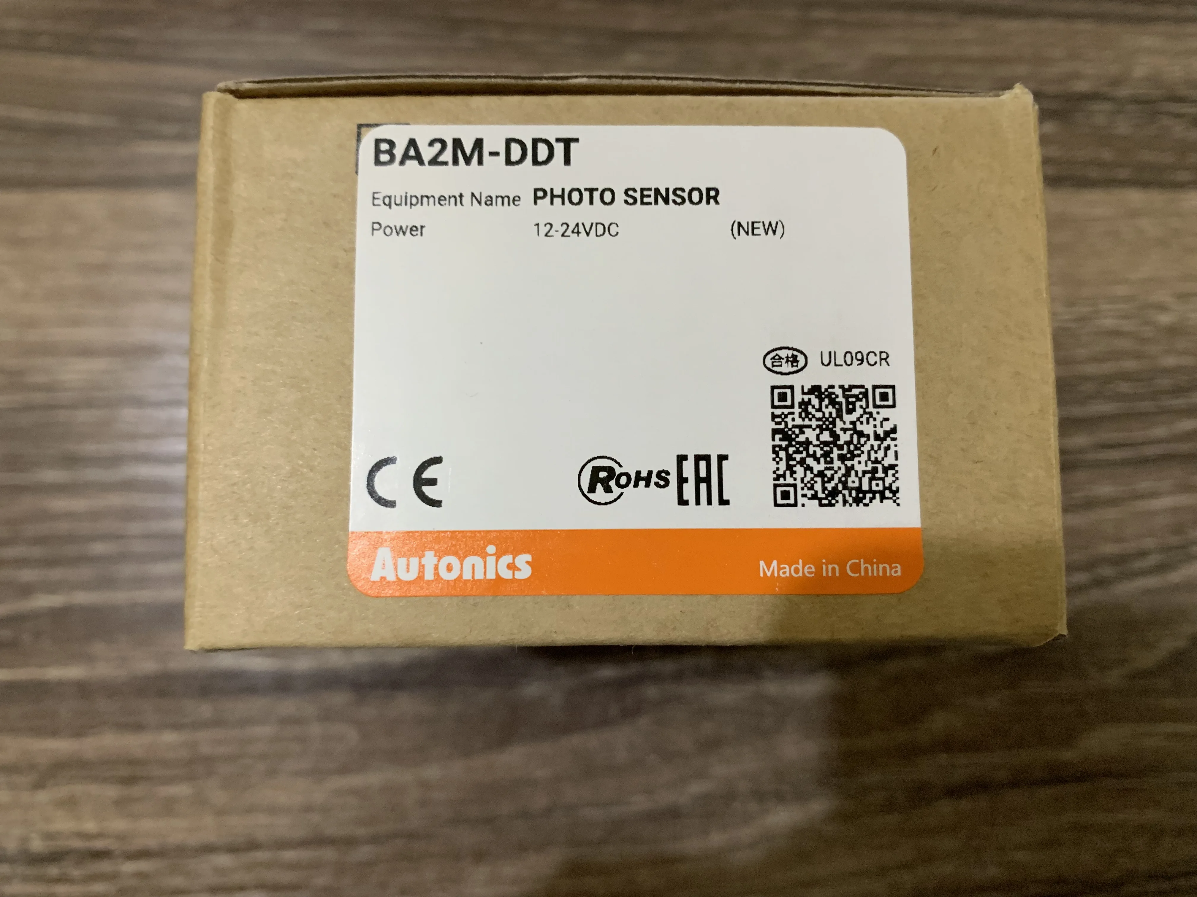 New original  BA2M-DDT  Autonics   photo sensor