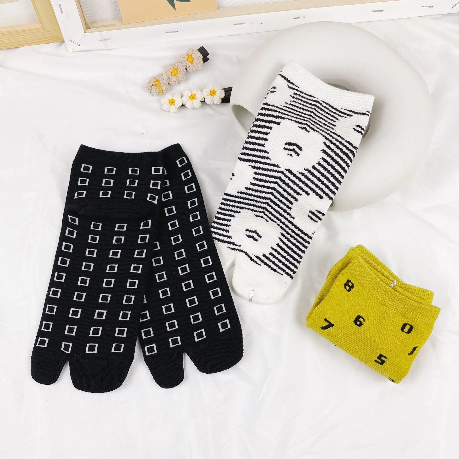 

Funny Numeral Combed Cotton Two Toe Socks Women Japanese Fashion Jacquard Split Toe Sock Korean Style Casual Ankle Tabi Socks