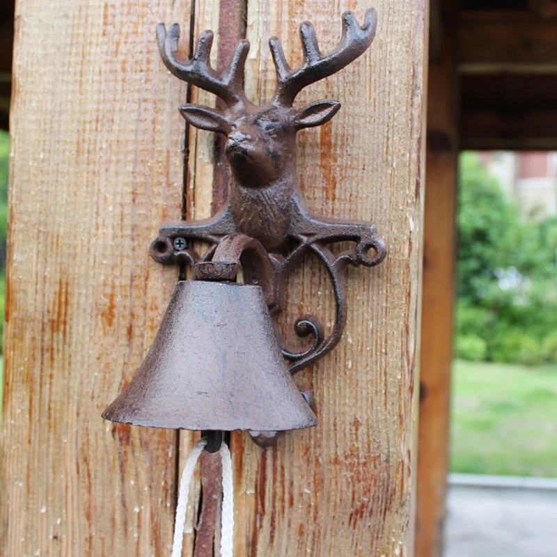 Rustic Reindeer Head Hand Cranking Wall Bell Farm House Accents Retro Home Garden Wall Decor Animal Figurines Welcome Door Bell