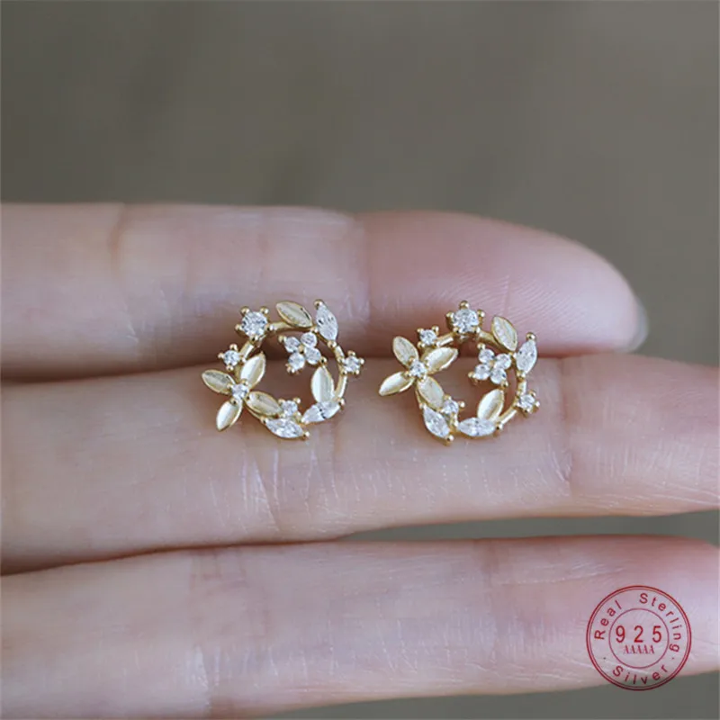 

925 Sterling Silver Plating 14k Gold European Creative Pavé Crystal Wreath Stud Earrings Women Light Luxury Wedding Jewelry Gift