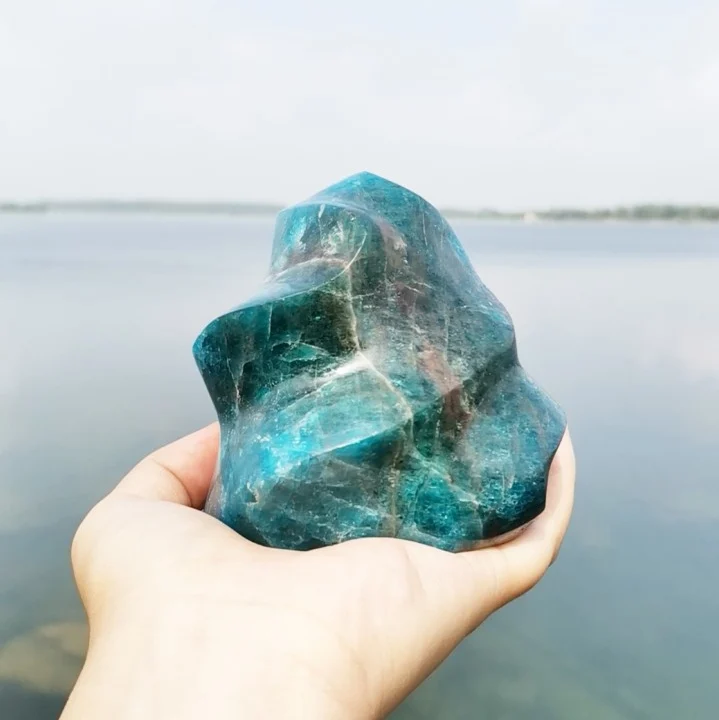 wholesale natural apatite crystal torch reiki healing crystals energy gemstones for decoration