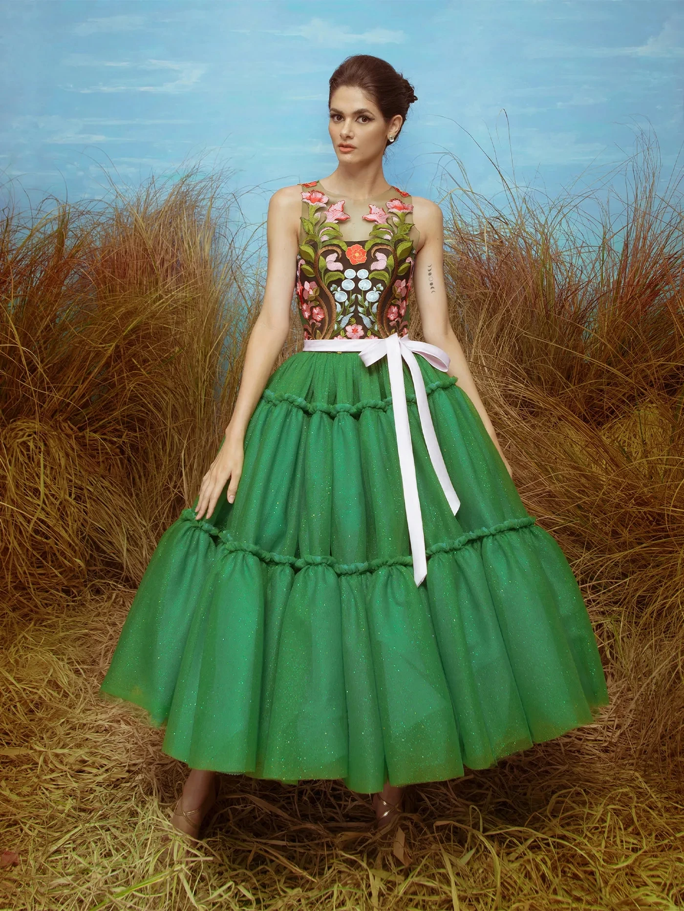 Vestido de baile de tul verde, apliques transparentes, brillantes en capas, vestidos de noche abullonados con cuello redondo, vestido de fiesta Floral