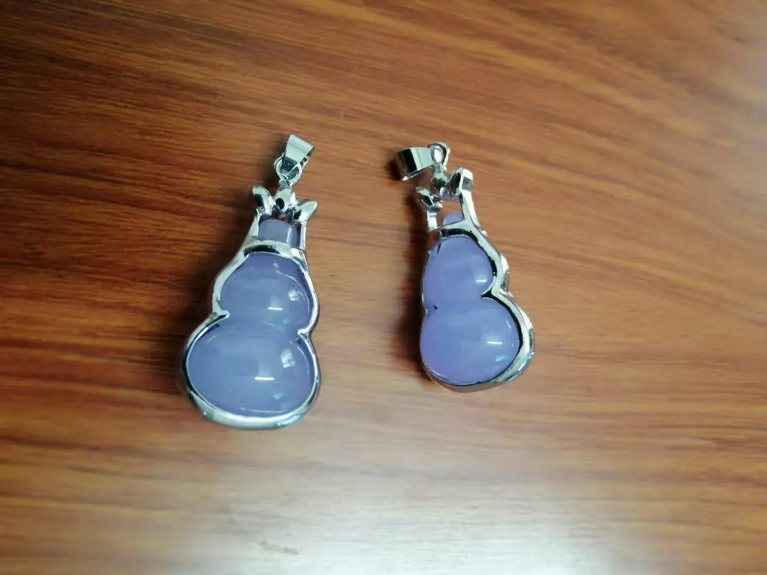 Пара/2 шт., оптовая продажа, красивые фиолетовые подвески из натурального нефрита Lagenaria Siceraria