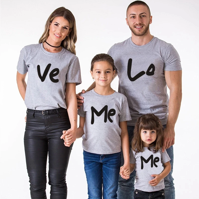 Funny Love Me Family Matching Clothes Mother Father Daughter Son Family Look Men Women Kids Baby T-shirt Letter Print T-shirt