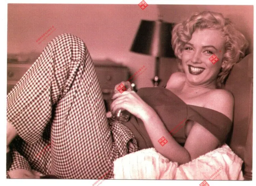 Beautiful Relax and Relax Marilyn  Monroe Fifties Pinup Retro Stickers Racing Stickers