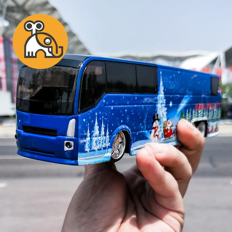 1/50 New Special Price Die-casting Metal Christmas Tour Bus Sound And Light Pull Back Furniture Display Collection Model Car Toy