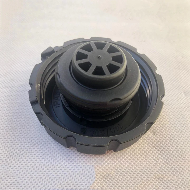 

Radiator Water Coolant Expansion Tank Cap 2105010615 For Mercedes W203, W204, W140, W215, W219, W208, W209, W212, W210, W211