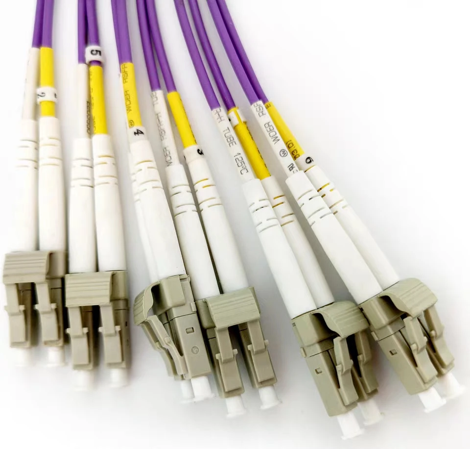 12 الأساسية MPO-6DLC patchcord 1mtr SM MM أنثى MPOAPC UPC الألياف اندلاع MTP نوع B 12 الأساسية ftth الطائر البصرية التصحيح الرصاص ftthELINK