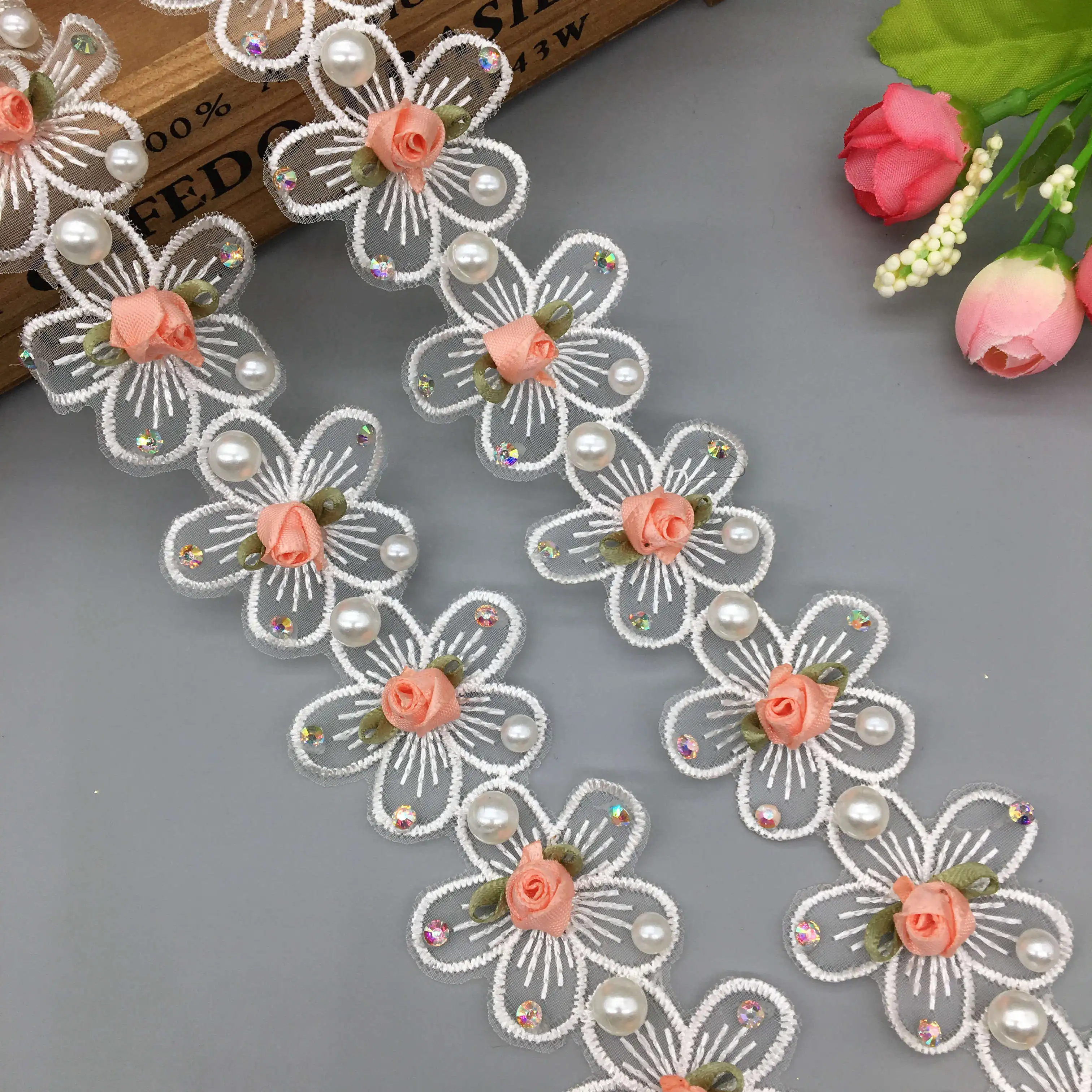 1 yarda de cinta de encaje bordado con flores rosas 3D, tela hecha a mano, adorno de encaje, artesanía de costura para prendas, vestido de boda, decoración DIY de 4cm