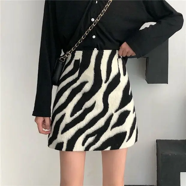 2020 autumn and winter zebra striped woolen skirt new versatile high waist a-line bag hip skirt DQ1254