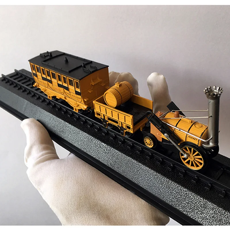 1:76 Diecast Metal Alloy Model Classic Old Fashioned Steam Train Model Toy Tram Diesel Locomotive Rocket Collection Display