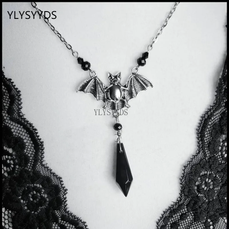 Elegant Gothic Black Glass Crystal Bat Necklace Victorian Creativity Gorgeous Punk Jewelry Fashion Party Women Halloween Gift