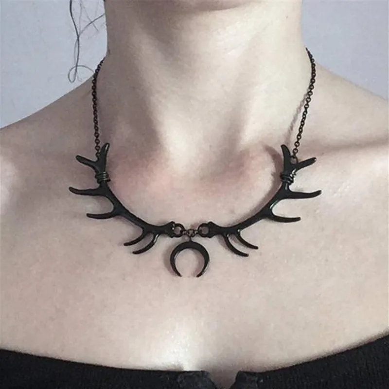 Goth Black Horn Crescent Antlers Necklace Moon Emo Grunge Gothic Pendant Creepy Statement Jewelry Women Gift Punk Gorgeous Charm