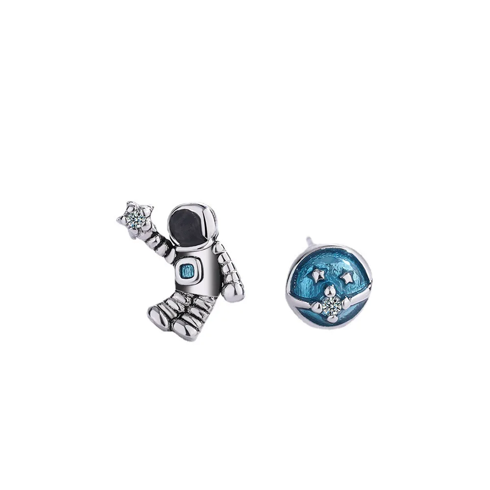 New Arrival 925 Silver Needle Novelty Astronaut & Universe Ladies Stud Earrings Jewellery Gifts Anti Allergy