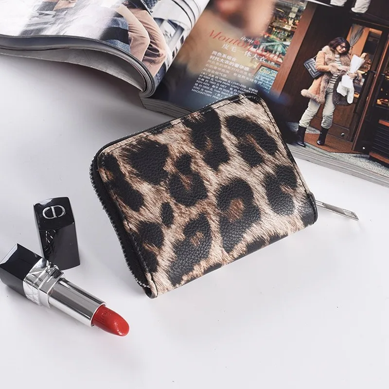 Nuovo Leopardo di Modo Delle Donne Breve Portafoglio Con Coin Purse Per Le Ragazze Piccolo Sacchetto di Frizione Per La Donna DELL\'UNITÀ di