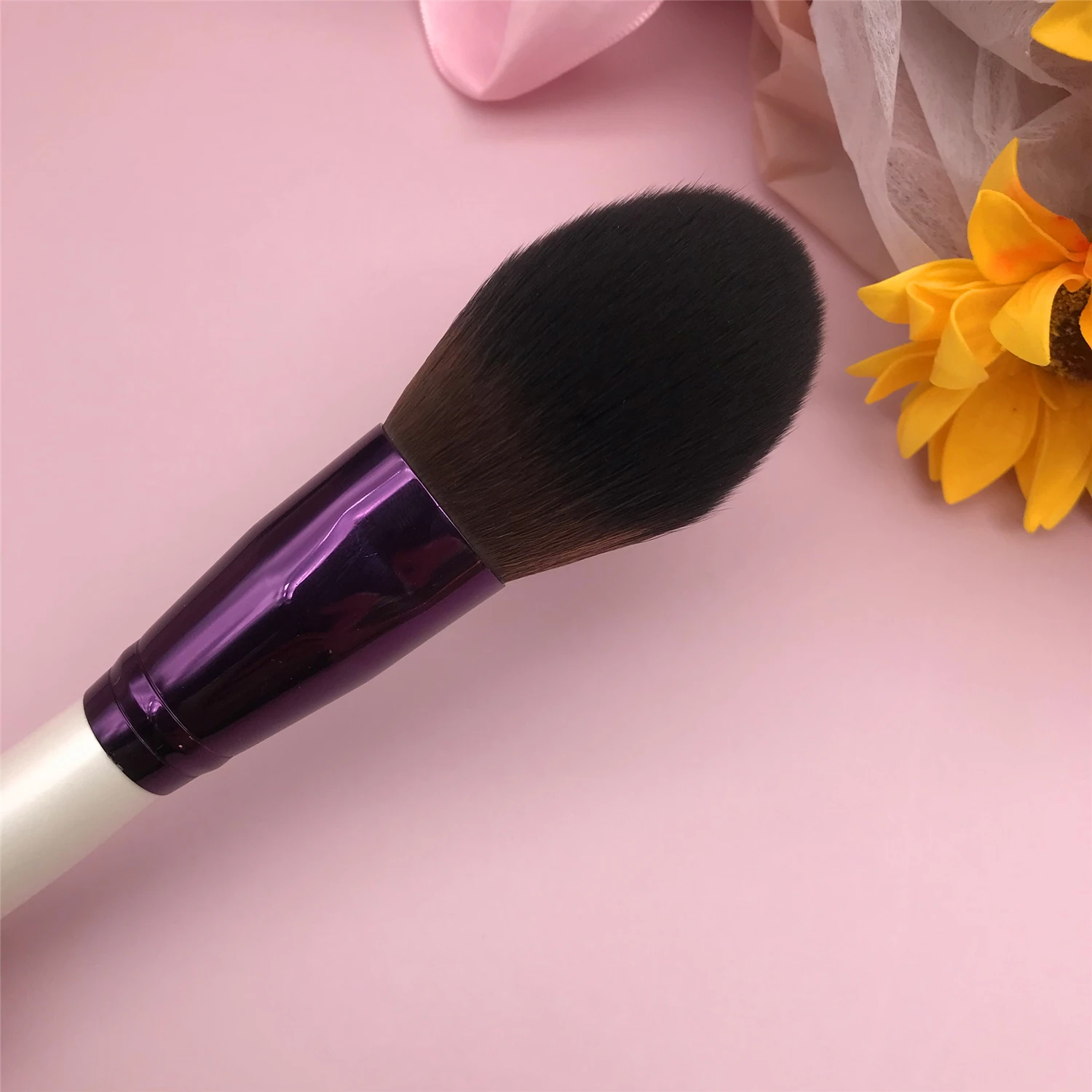 YLovely Super Soft Synthetic Hair High Quality White Wooden Handle Single Powder Brush