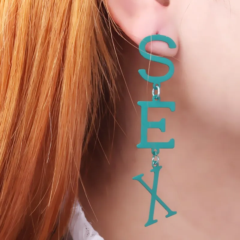 موضة جديدة الإنجليزية رسالة الجنس انخفاض القرط الطويل أسود أخضر أحمر اللون رذاذ معدني مبالغ فيه مجوهرات الحفلات هدية قطرة الشحن #6