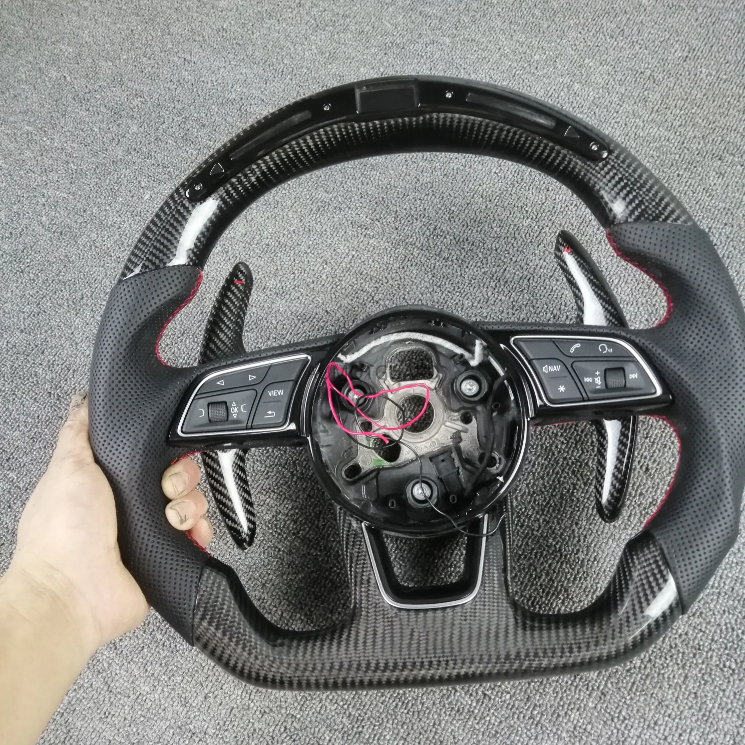 

LED Cuatomized Leather Carbon Fiber Racing Steering Wheel for Audi Q5 Q3 A3 2013-2016