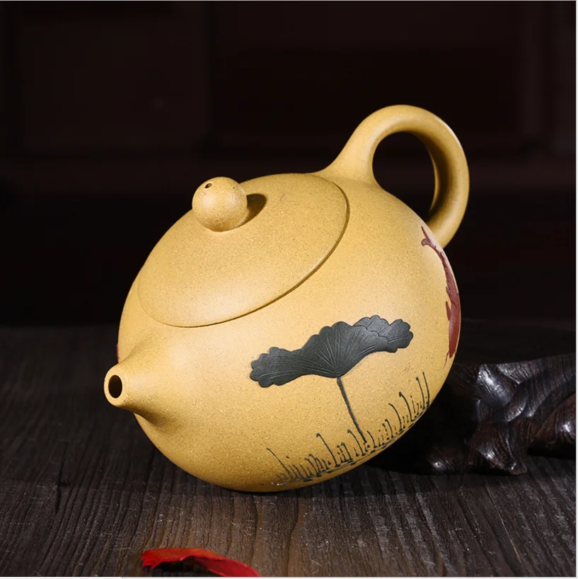 200ml China Yixing Beauty Lotus fish Dark-red enameled pottery teapot