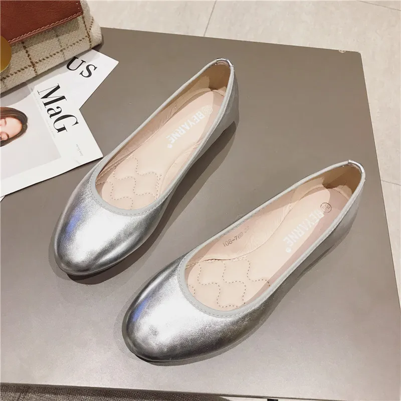 Flat Shoes for Women Lady Silver Flats Solid Color All Match Office Lady Basic Style Shoes Flat Heel Pu Leather Light Pink 35-41