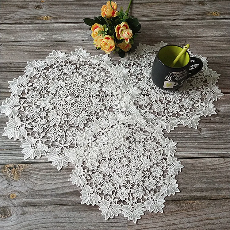 Luxury White Round Embroidery Christmas Table Cloth Coffee Coasters Cotton Napkin Kitchen Table Lace Doily Wedding Banquet Decor